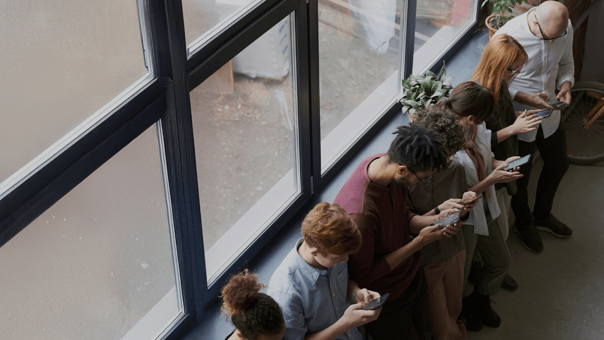 Wie nutzen Deutsche Social Media 2025? Trends, Zahlen & Strategien für Marken Cover