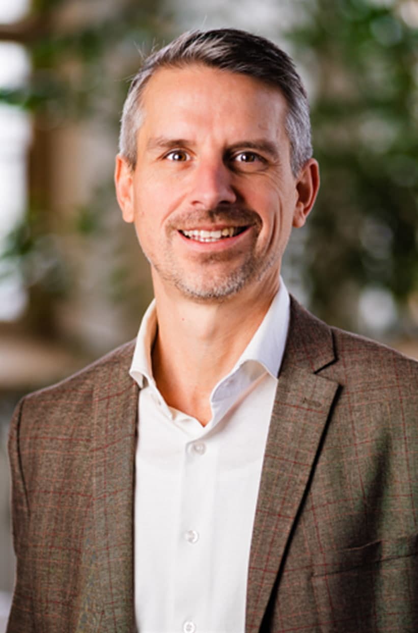 Rheindigital übernimmt fyrfeed_Stefan Bales CEO
