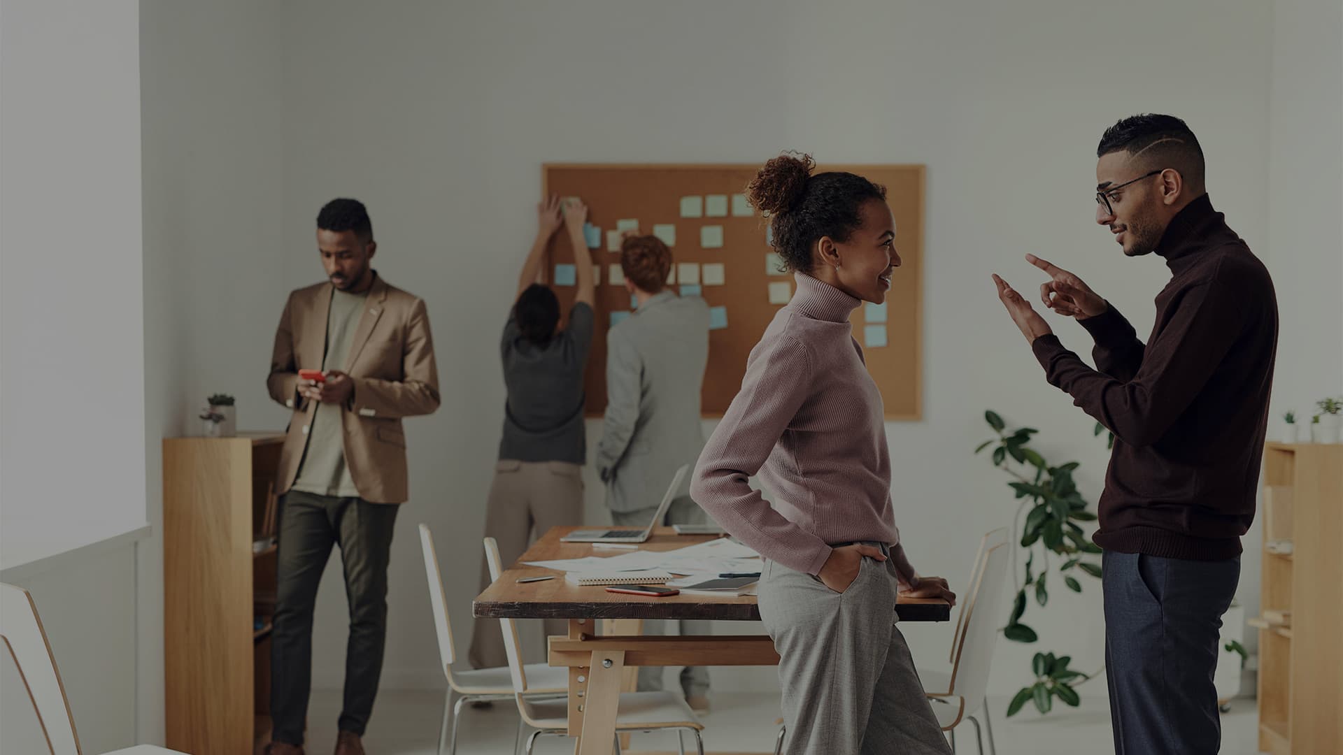 Agentur- und Marketingsprech 2025: Ein Jahresrückblick in Buzzwords Cover